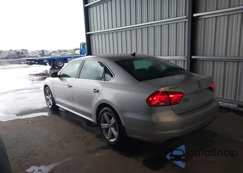 2015 Volkswagen Passat 1.8T Limited Edition из США, поврежденный, VIN 1VWAS7A33FC104079